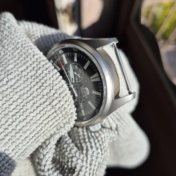 Orient Defender II Automatic Watch, Black Dial, Satin Silver Case, Nato Strap - Picture 8 of 10